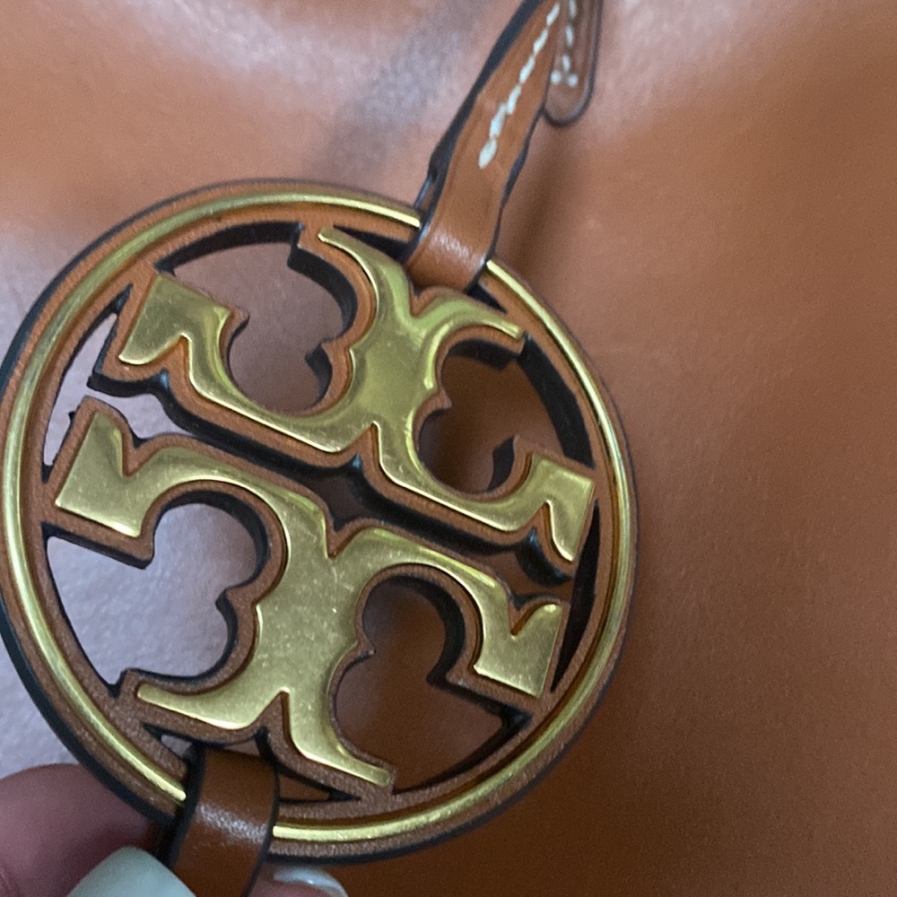Tory Burch MILLER METAL-LOGO MINI HOBO - Picture 16 of 17